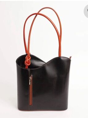 Vera Pelle leather shoulder bag / backpack